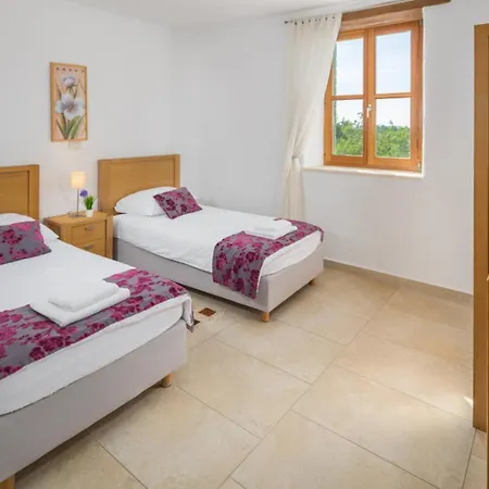 Morgan For 8 People In Istria With 45 M2 Private Pool & Pet Friendly Villa