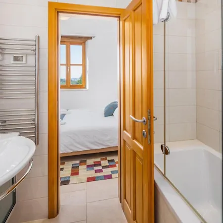 Morgan For 8 People In Istria With 45 M2 Private Pool & Pet Friendly Villa Donje Baredine