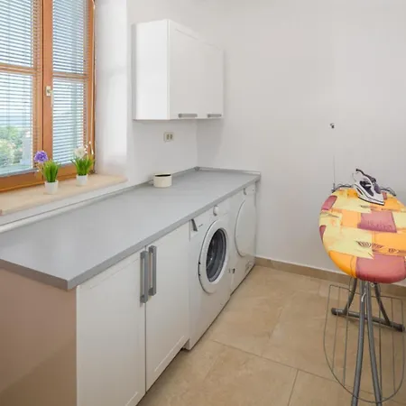 Morgan For 8 People In Istria With 45 M2 Private Pool & Pet Friendly Donje Baredine