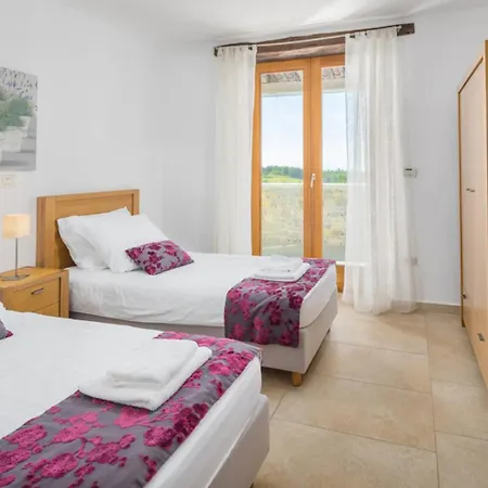 Morgan For 8 People In Istria With 45 M2 Private Pool & Pet Friendly Villa