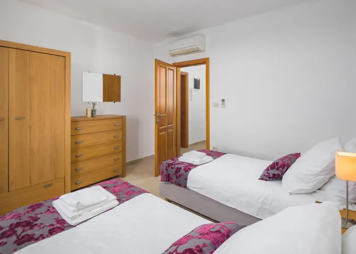 Villa Morgan For 8 People In Istria With 45 M2 Private Pool & Pet Friendly Donje Baredine