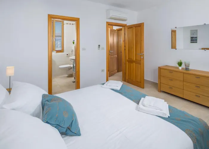 Morgan For 8 People In Istria With 45 M2 Private Pool & Pet Friendly Donje Baredine