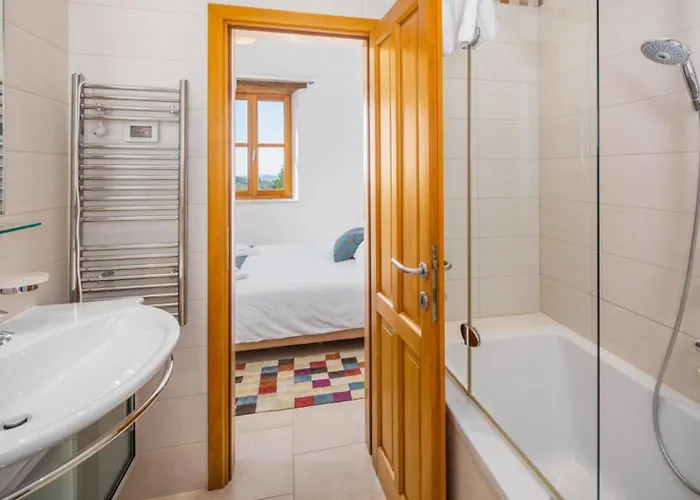 Morgan For 8 People In Istria With 45 M2 Private Pool & Pet Friendly Villa Donje Baredine