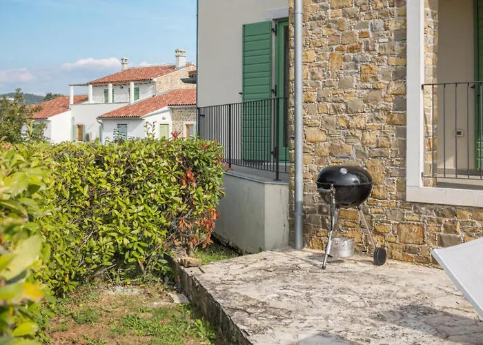 Villa Morgan For 8 People In Istria With 45 M2 Private Pool & Pet Friendly Donje Baredine