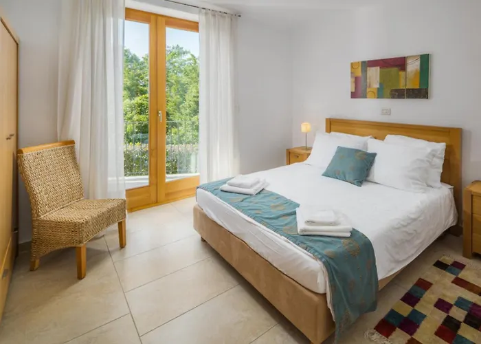 Villa Morgan For 8 People In Istria With 45 M2 Private Pool & Pet Friendly Donje Baredine